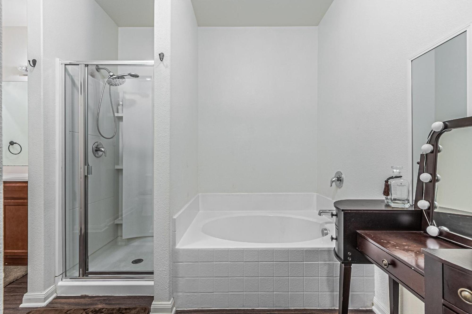 Luxury 5Br Dallas Retreat With Business Amenities - Perfect For Business Travelers, Families & Groups Exterior foto